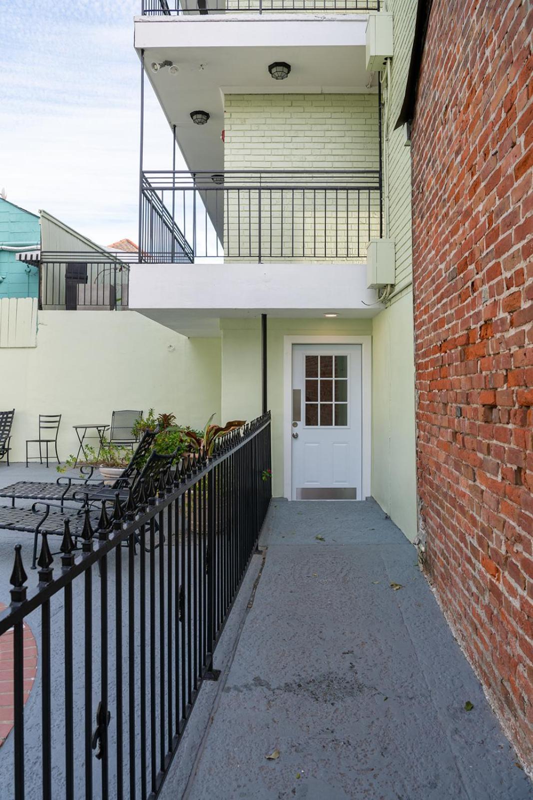 French Quarter Suites Hotel Nova Orleães Exterior foto